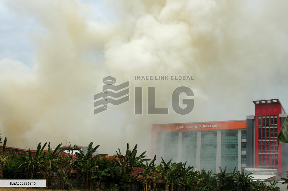 INDONESIA-DEMAK-FACTORY-FIRE-SMOKE