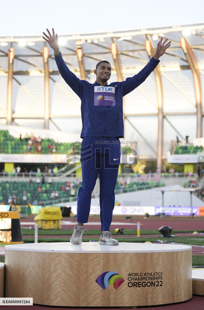 (SP)U.S.-EUGENE-ATHLETICS-WORLD CHAMPIONSHIPS-MEN'S 400M-AWARDING CEREMONY