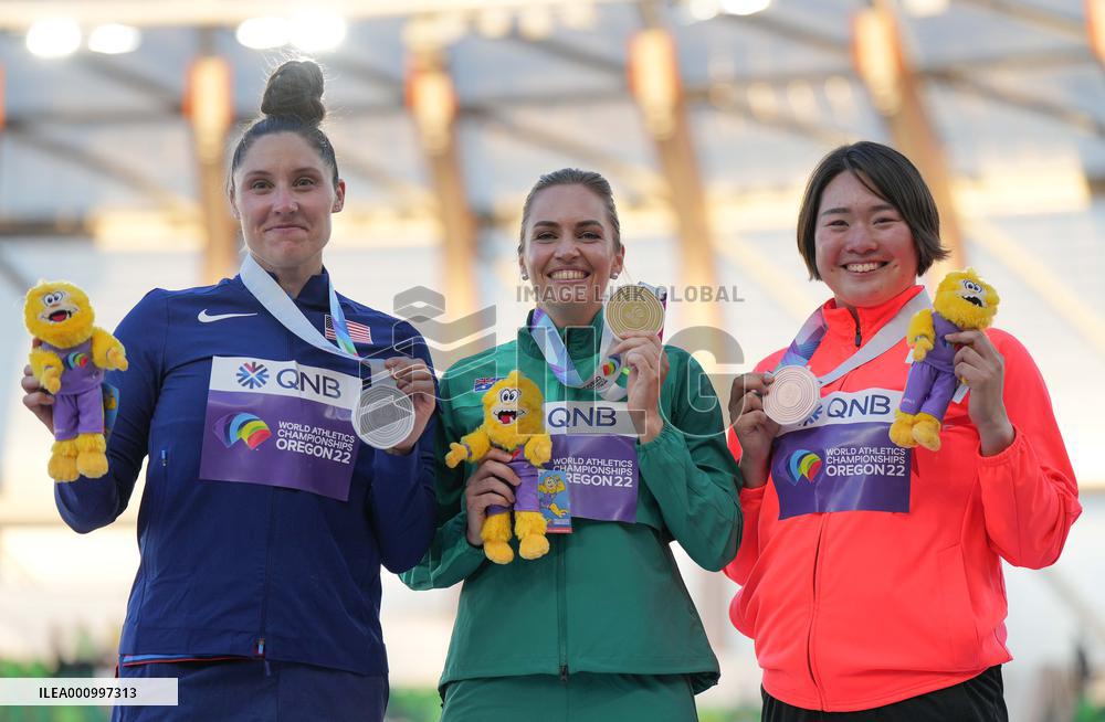 (SP)U.S.-EUGENE-ATHLETICS-WORLD CHAMPIONSHIPS-WOMEN'S JAVELIN THROW-AWARDING CEREMONY