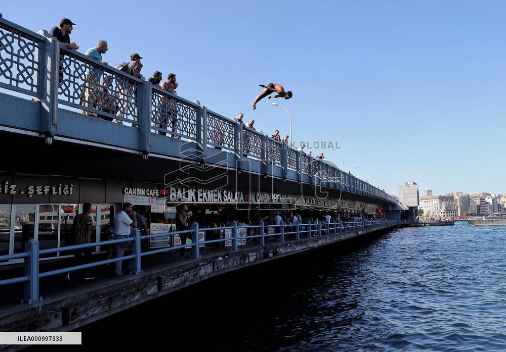 TÜRKIYE-ISTANBUL-HEAT WAVE