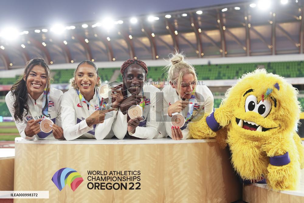 (SP)U.S.-EUGENE-ATHLETICS-WORLD CHAMPIONSHIPS-WOMEN'S 4X400M RELAY-AWARDING CEREMONY