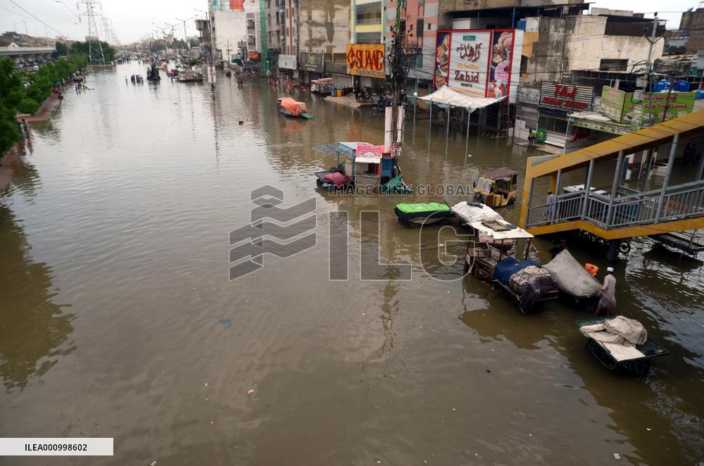 PAKISTAN-KARACHI-FLOODS