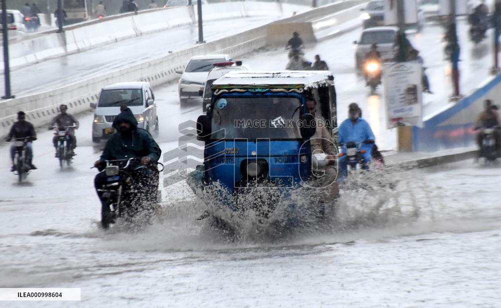 PAKISTAN-KARACHI-FLOODS