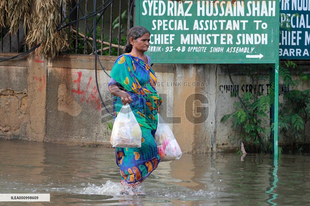 PAKISTAN-KARACHI-FLOODS