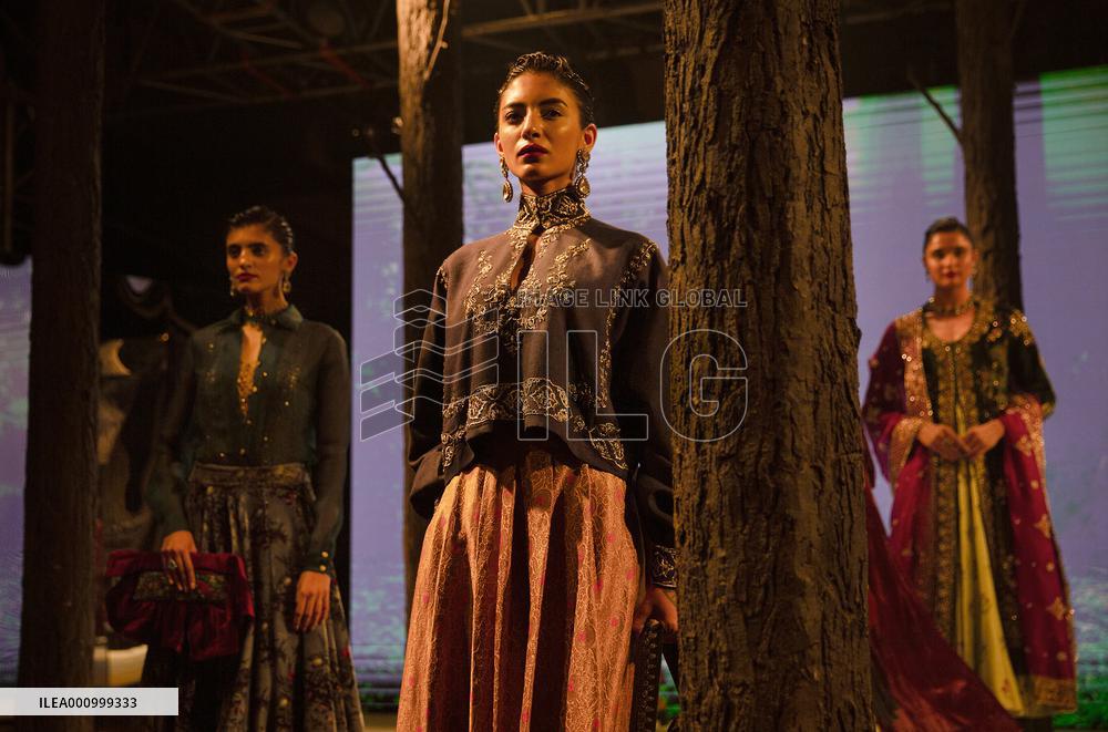 INDIA-NEW DELHI-FDCI INDIA COUTURE WEEK