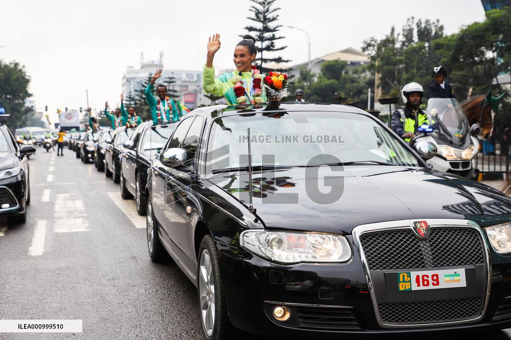 (SP)ETHIOPIA-ADDIS ABABA-ATHLETICS-WORLD CHAMPIONSHIPS-CAR PARADE
