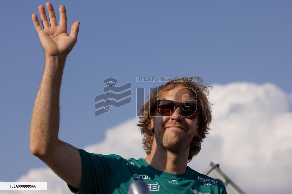 (SP)HUNGARY-MOGYOROD-F1 HUNGARIAN GRAND PRIX-FANS