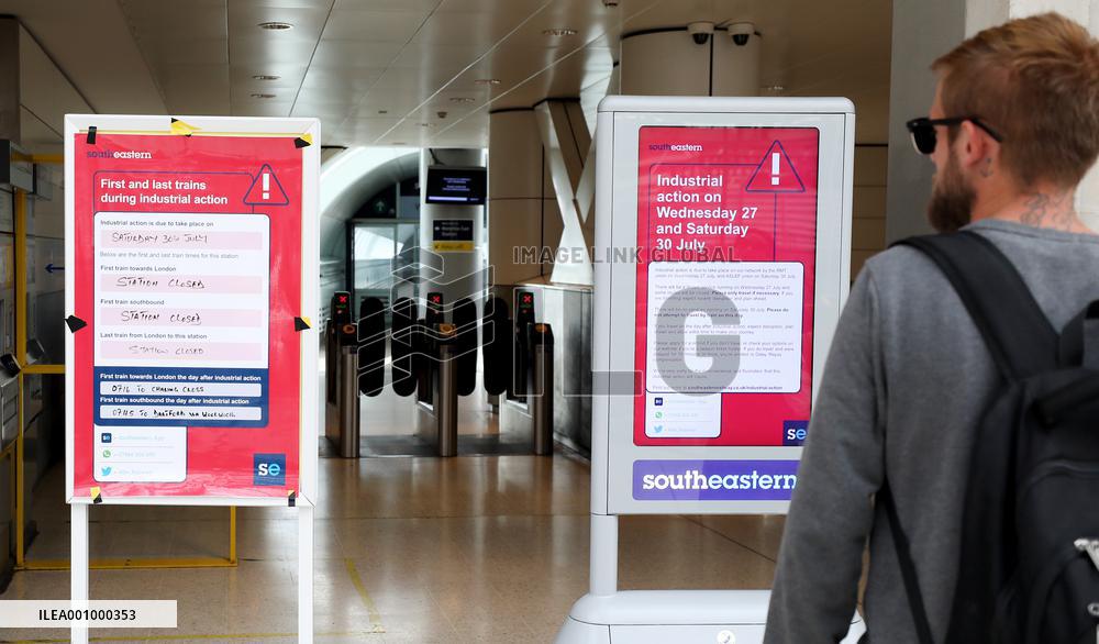 BRITAIN-LONDON-RAIL STRIKE