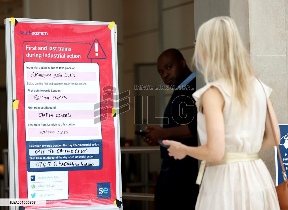 BRITAIN-LONDON-RAIL STRIKE