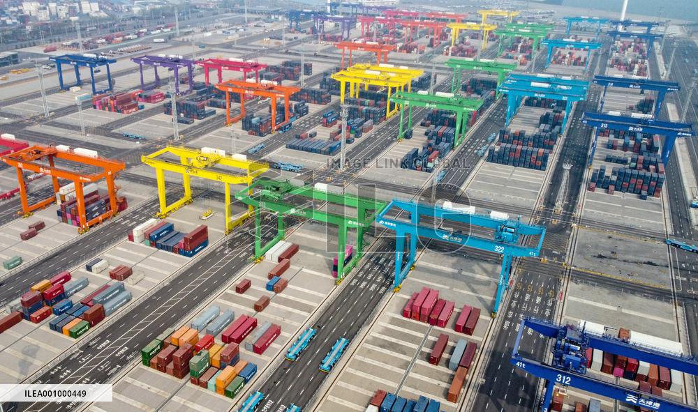 Xinhua Headlines: Coordinated development energizes Chinese port city