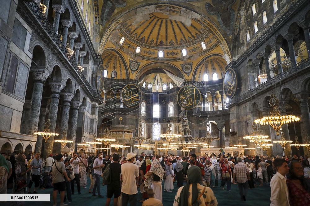 TÜRKIYE-ISTANBUL-TOURISM