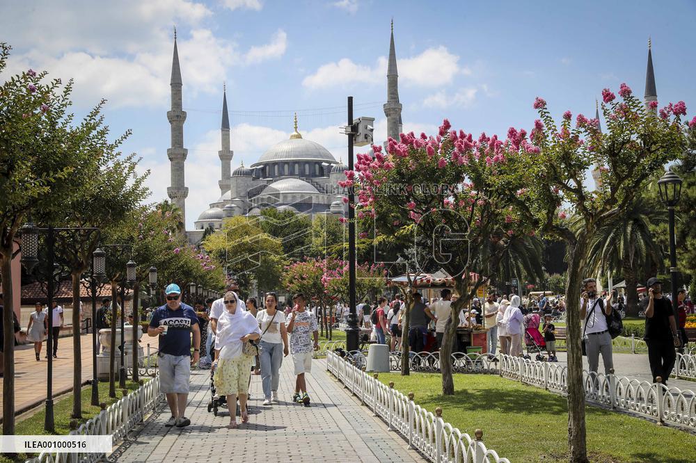 TÜRKIYE-ISTANBUL-TOURISM