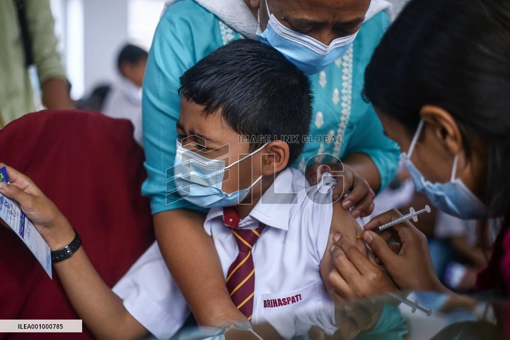 07000000-HTH- NEPAL- KATHMANDU- PAEDIATRIC VACCINE ROLL OUT