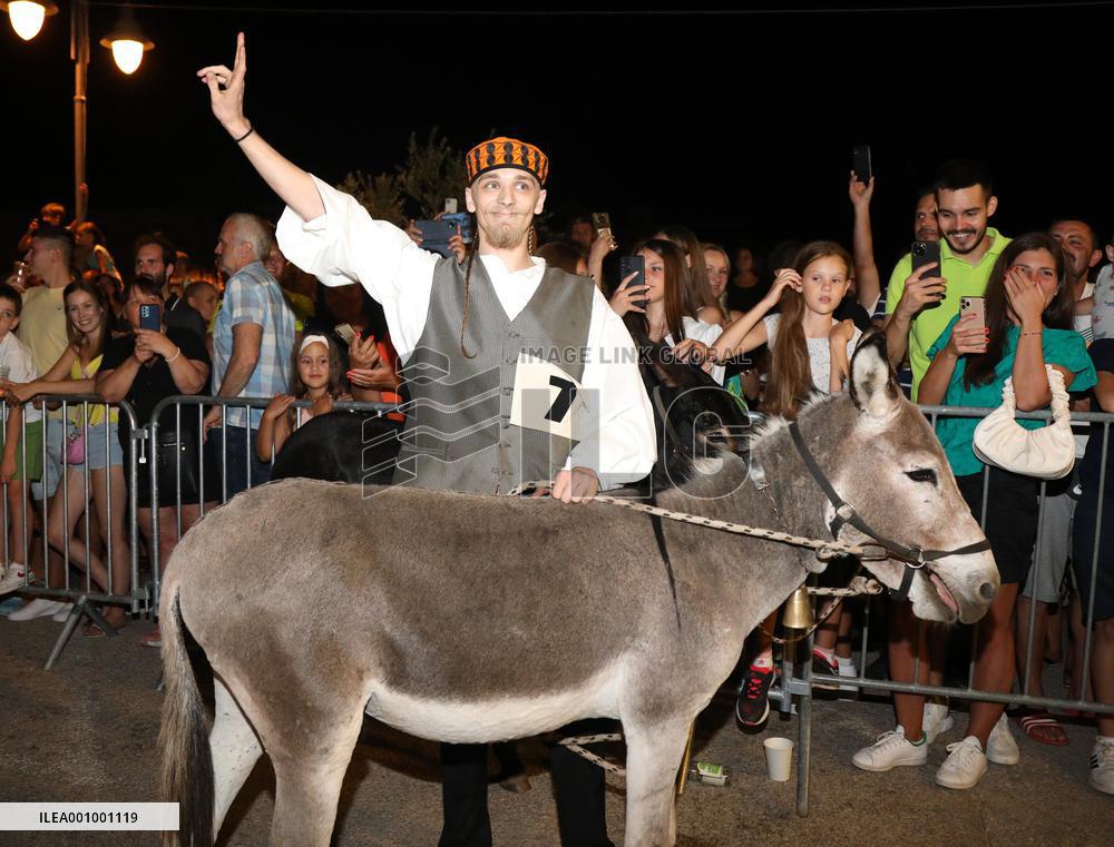 (SP)CROATIA-TRIBUNJ-DONKEY RACE