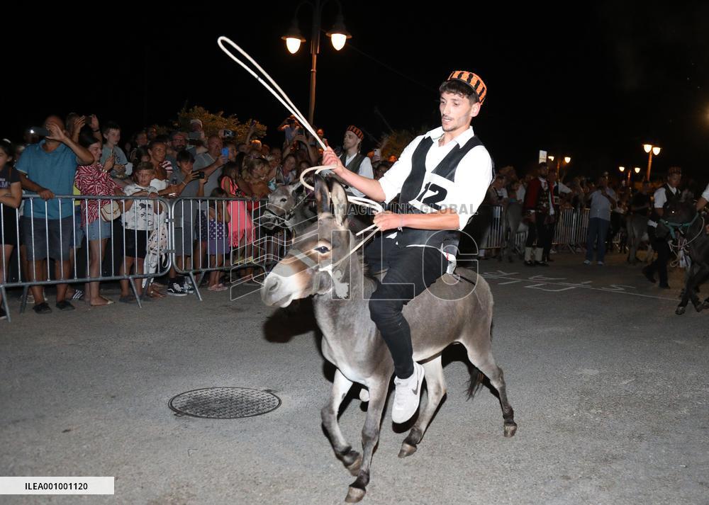 (SP)CROATIA-TRIBUNJ-DONKEY RACE