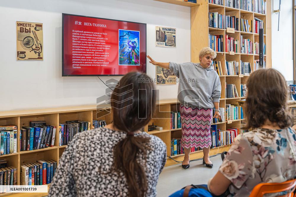 RUSSIA-VLADIVOSTOK-SINOLOGIST-QIXI FESTIVAL