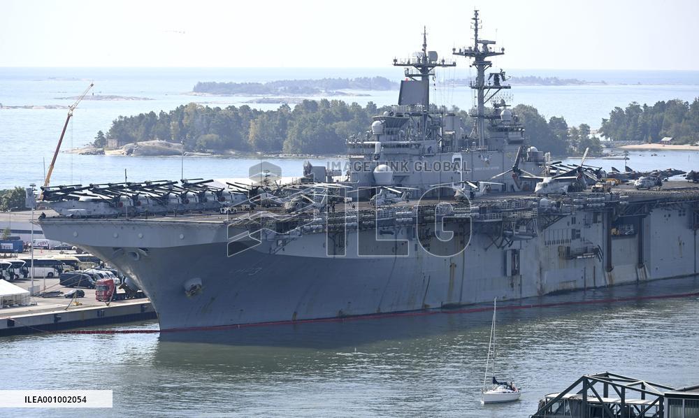 USS Kearsarge visits Helsinki