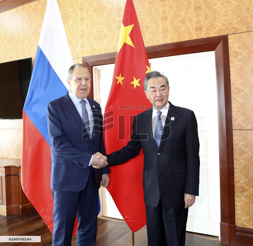CAMBODIA-PHNOM PENH-WANG YI-RUSSIAN FM-MEETING