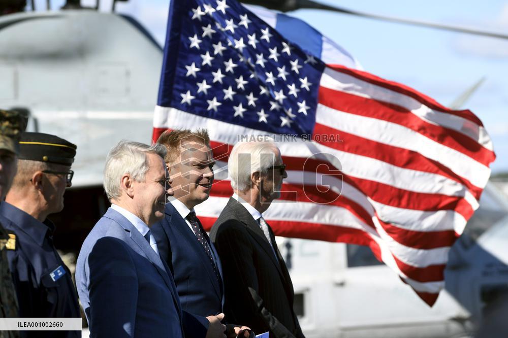 USS Kearsarge visits Helsinki