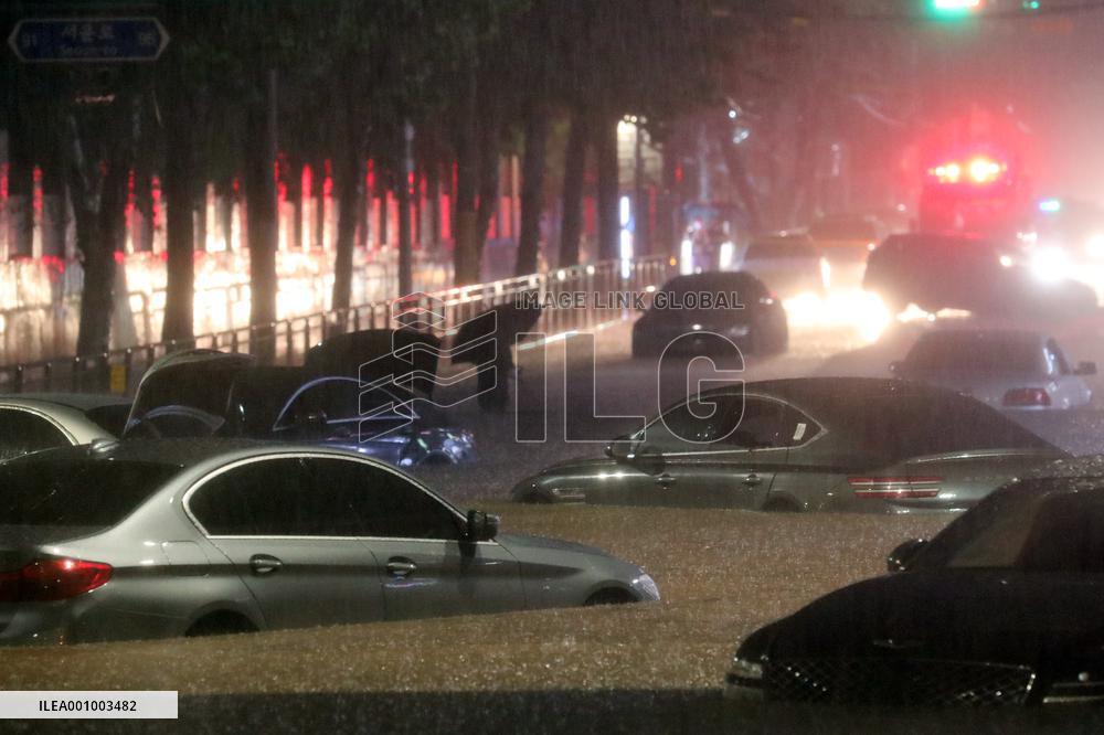 SOUTH KOREA-SEOUL-HEAVY RAINS