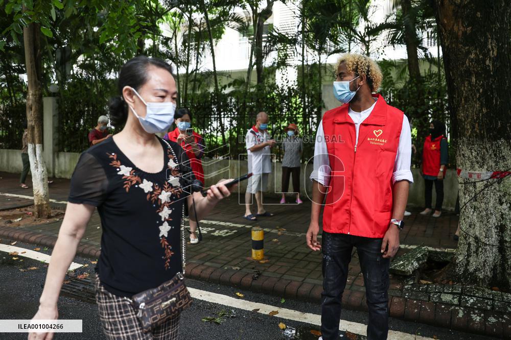 CHINA-HAINAN-COVID-19-FOREIGN VOLUNTEER (CN)