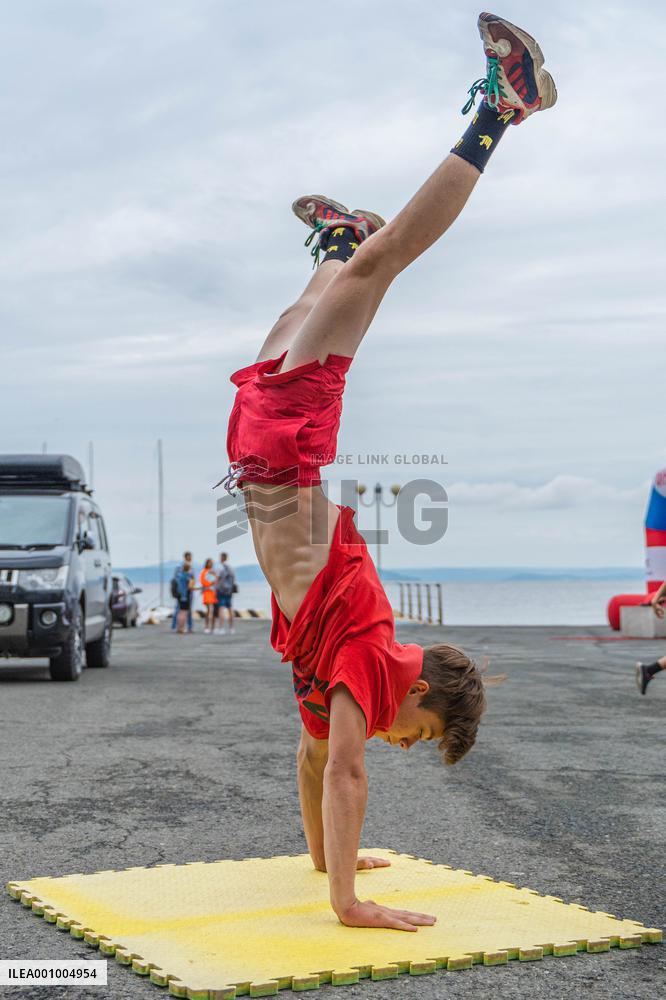 (SP)RUSSIA-VLADIVOSTOK-SPORTSMAN'S DAY