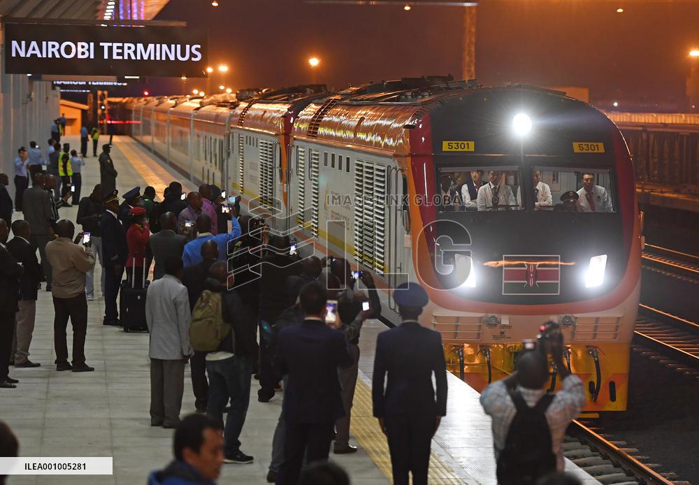 Xinhua Headlines: Chinese-built modern railway key enabler to Kenya's Vision 2030