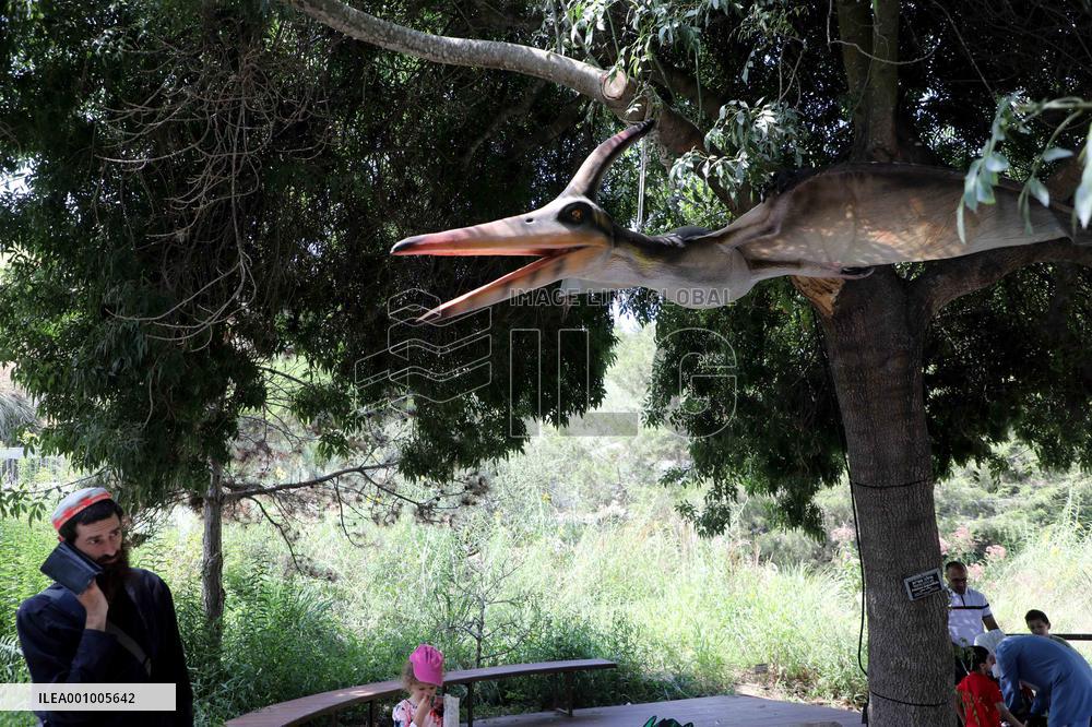 MIDEAST-JERUSALEM-MODEL DINOSAURS-EXHIBITION