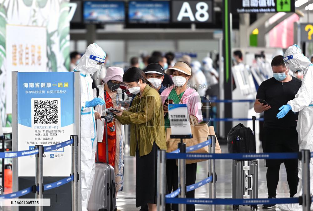 CHINA-HAINAN-SANYA-COVID-19-COMMERCIAL FLIGHT-RESUME (CN)