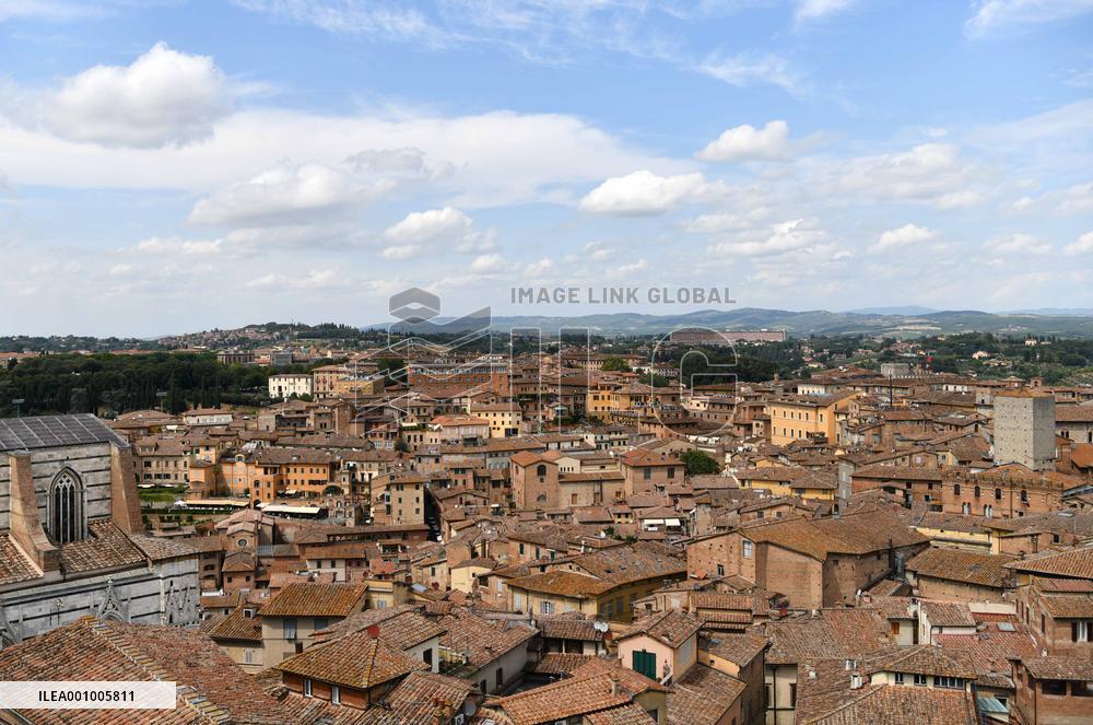 ITALY-SIENA-DAILY LIFE
