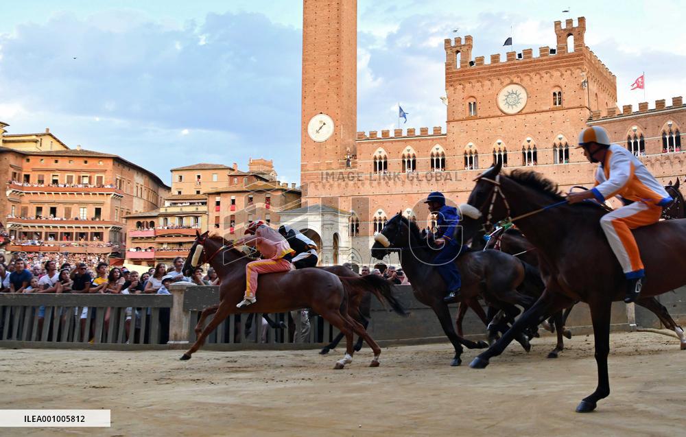 ITALY-SIENA-DAILY LIFE