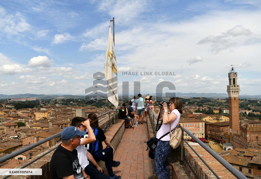 ITALY-SIENA-DAILY LIFE