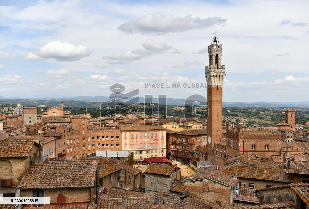 ITALY-SIENA-DAILY LIFE