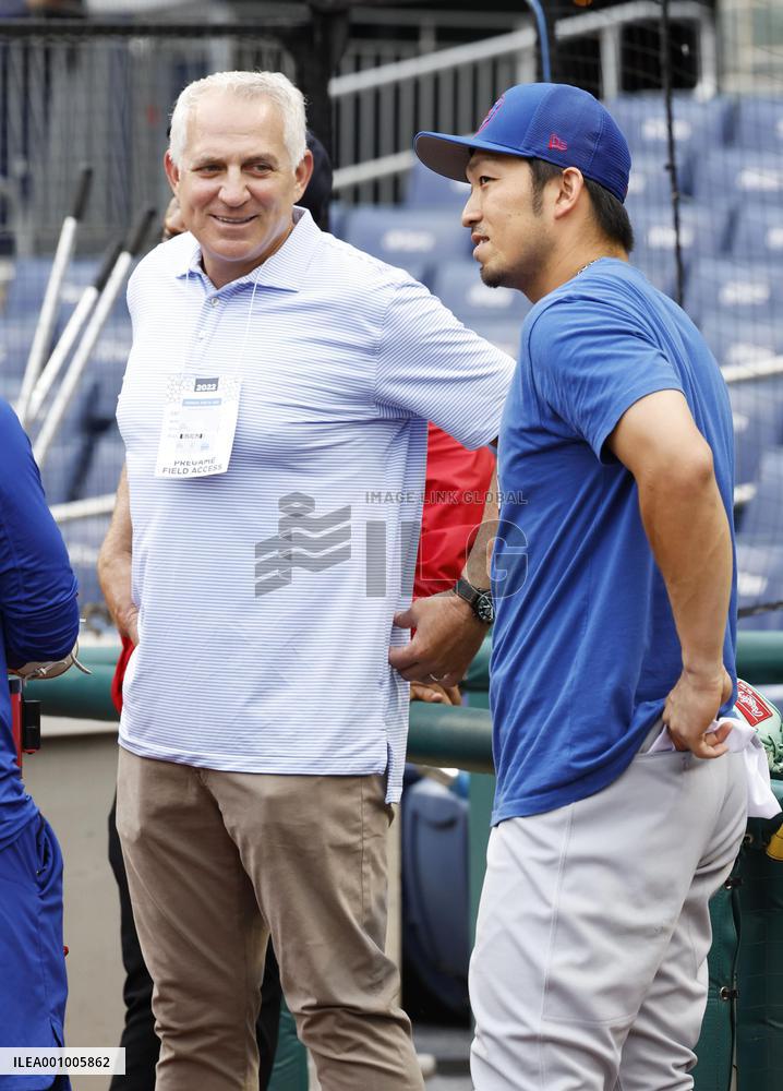 Baseball: Cubs outfielder Suzuki, agent Wolfe