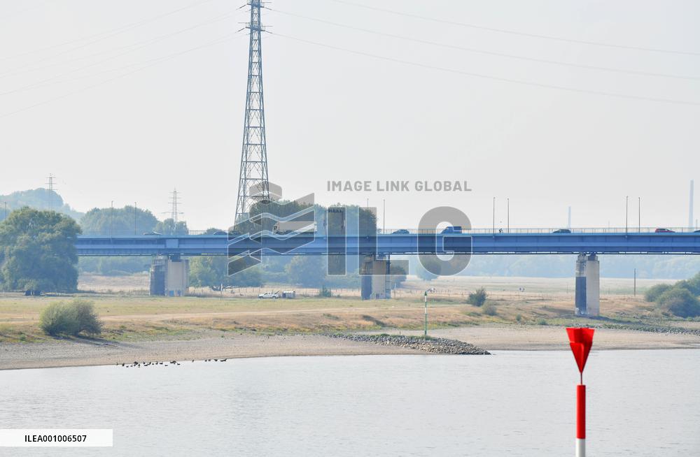 GERMANY-RIVER RHINE-WATER LEVEL
