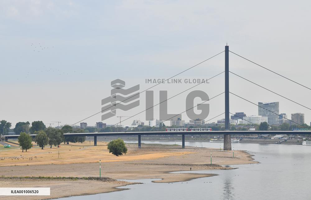 GERMANY-RIVER RHINE-WATER LEVEL