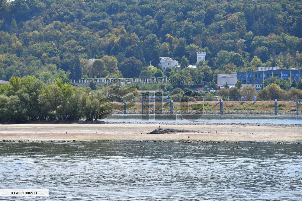 GERMANY-RIVER RHINE-WATER LEVEL