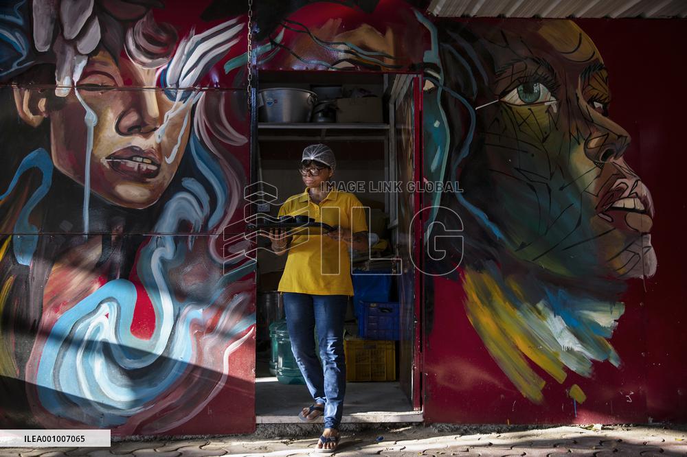 INDIA-NEW DELHI-ACID ATTACK-SURVIVORS-CAFE