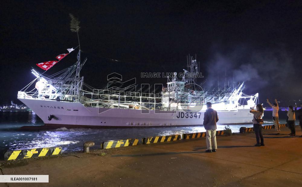 Saury fishing season starts