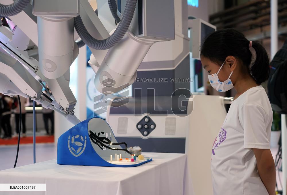 CHINA-BEIJING-WORLD ROBOT CONFERENCE-ROBOTS (CN)