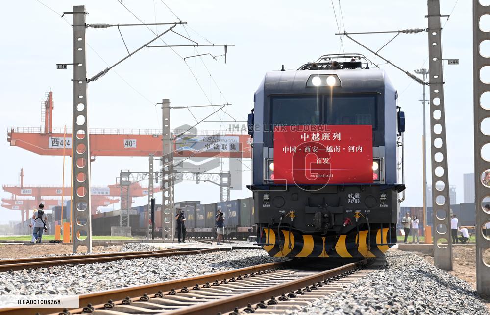 CHINA-SHAANXI-VIETNAM-FREIGHT TRAIN (CN)