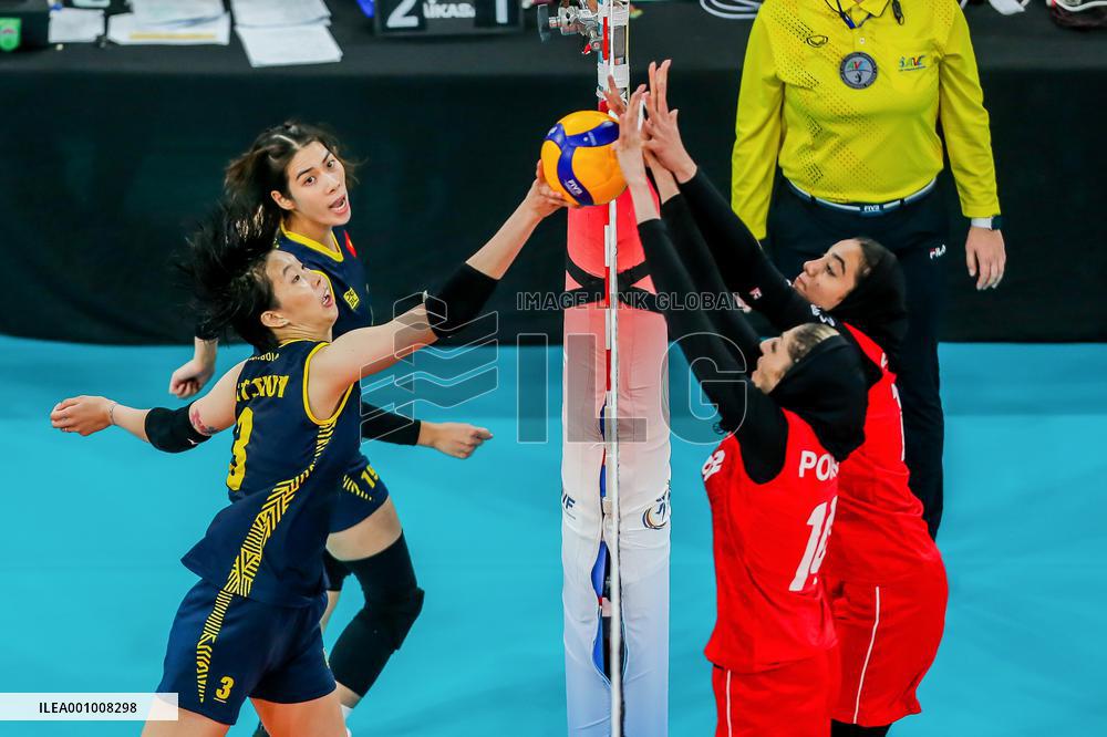 (SP)THE PHILIPPINES-PASIG CITY-VOLLEYBALL-AVC CUP-WOMEN-VIETNAM VS IRAN