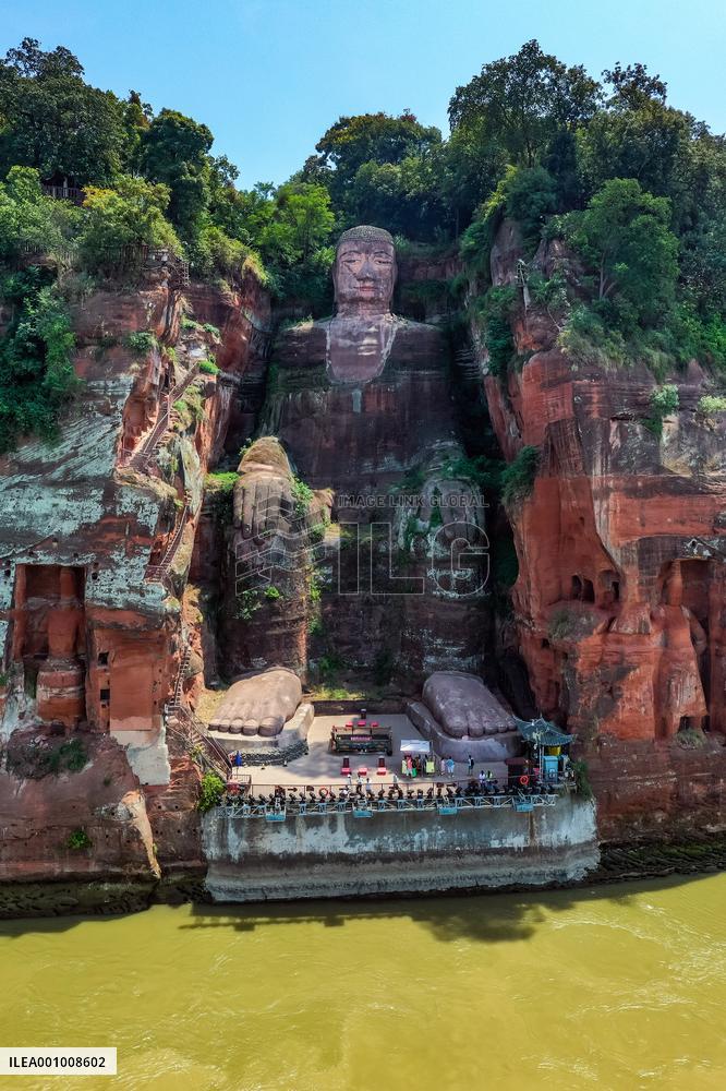 CHINA-SICHUAN-LESHAN-GIANT BUDDHA-BASE-LOW WATER LEVEL (CN)