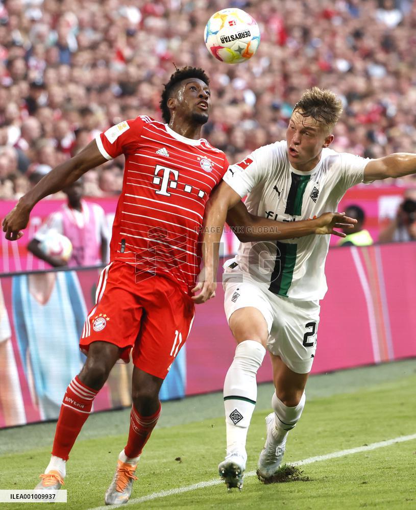 (SP)GERMANY-MUNICH-FOOTBALL-BUNDESLIGA-BAYERN MUNICH VS MOENCHENGLADBACH