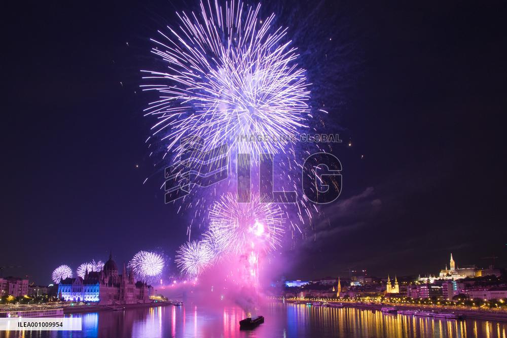 HUNGARY-BUDAPEST-FIREWORKS