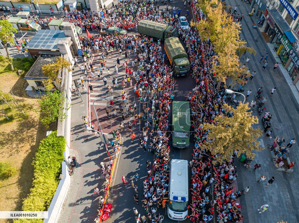 CHINA-CHONGQING-FIREFIGHTERS-LEAVING (CN)