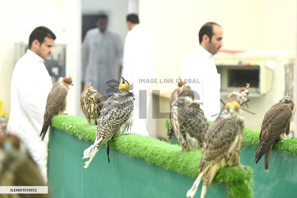 KUWAIT-FARWANIYA GOVERNORATE-FALCON MARKET