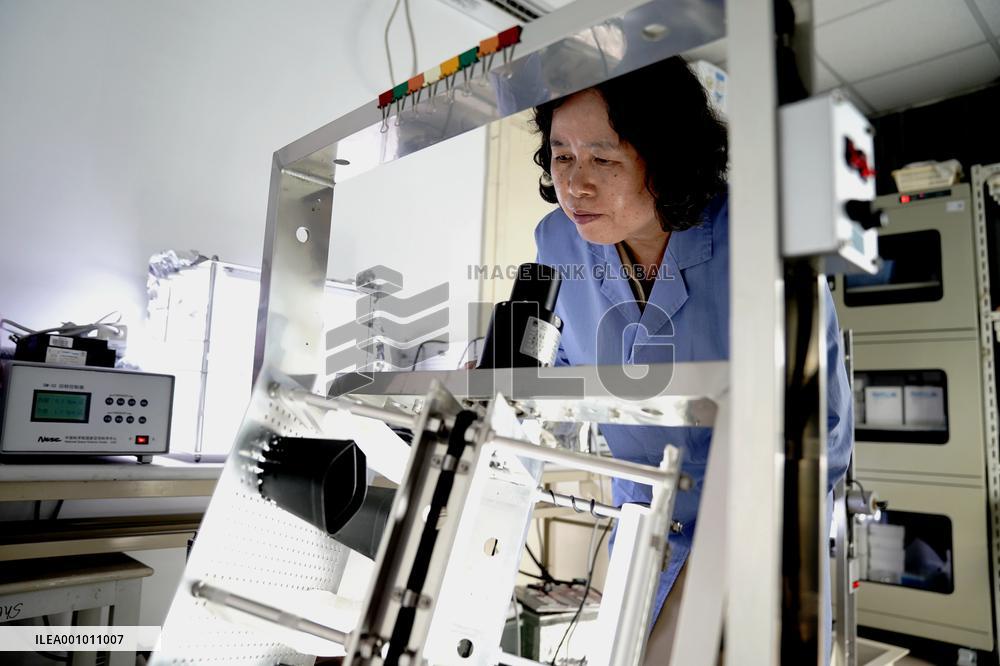 CHINA-SHANGHAI-PLANT-SPACE LAB (CN)