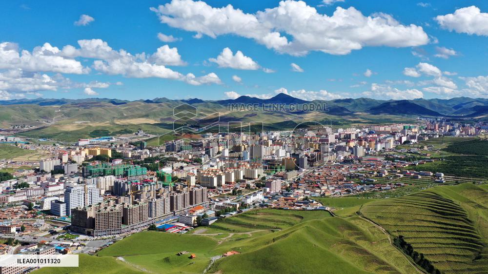 Xinhua Headlines: From backwater to clean energy base, China's Gansu accelerates green development