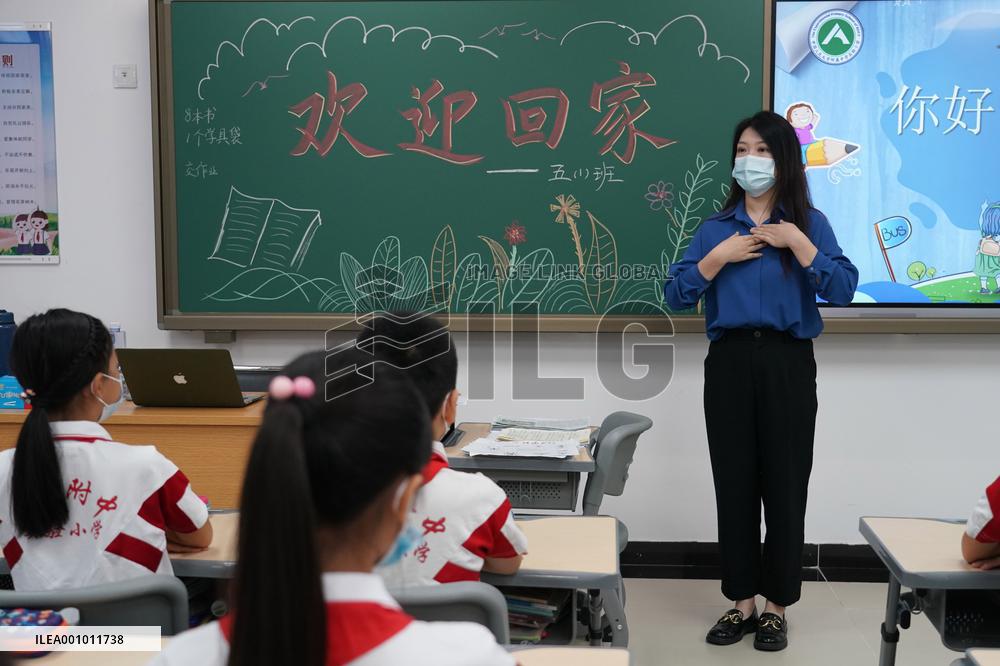 CHINA-SCHOOLS-NEW SEMESTER(CN)